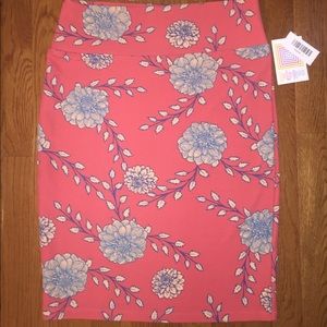 BNWT Lularoe L Cassie 🦄